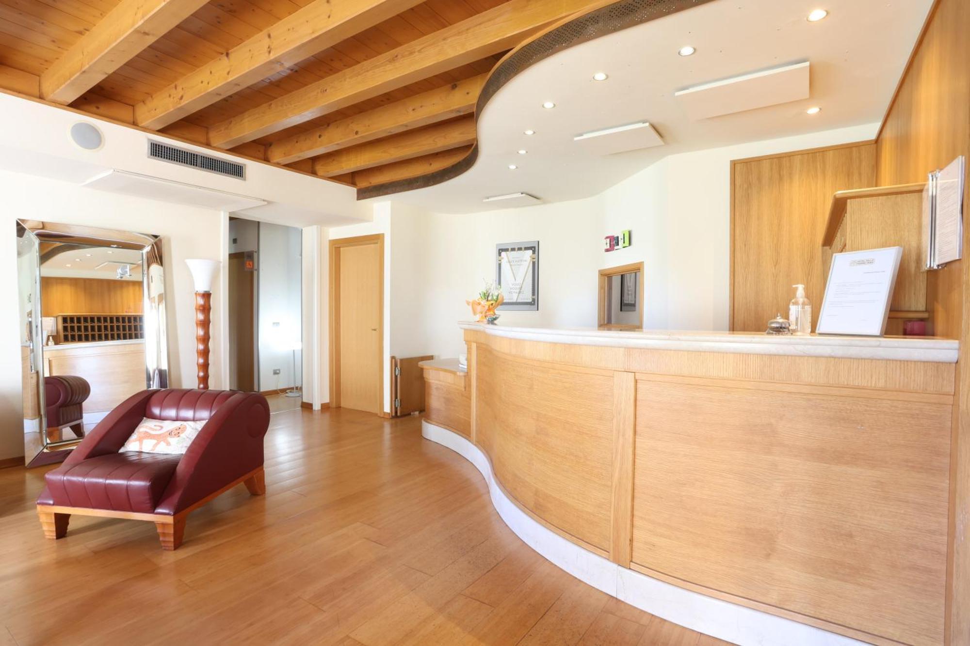 Hotel Della Torre 1850 Ponte San Marco エクステリア 写真