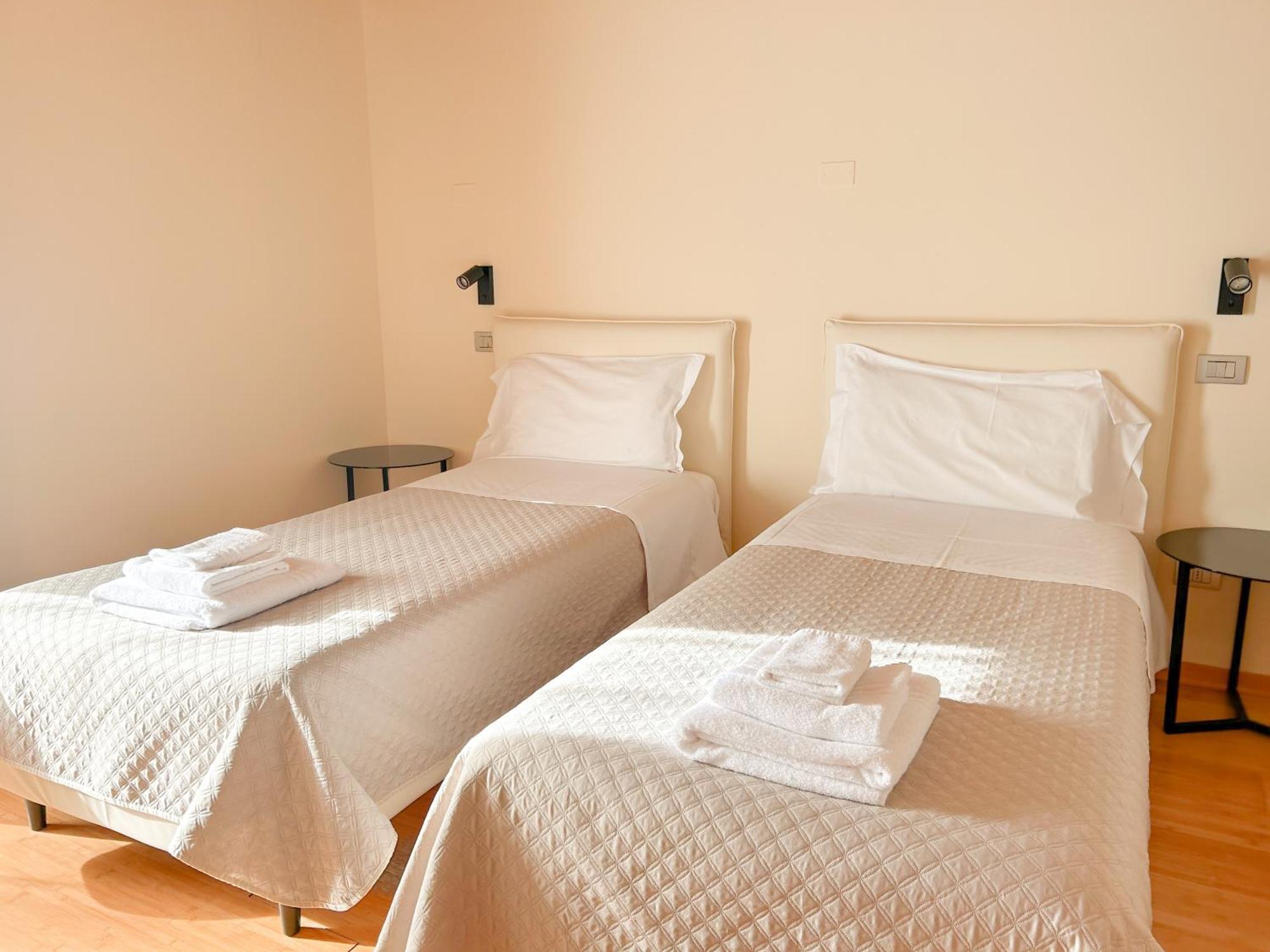 Hotel Della Torre 1850 Ponte San Marco エクステリア 写真