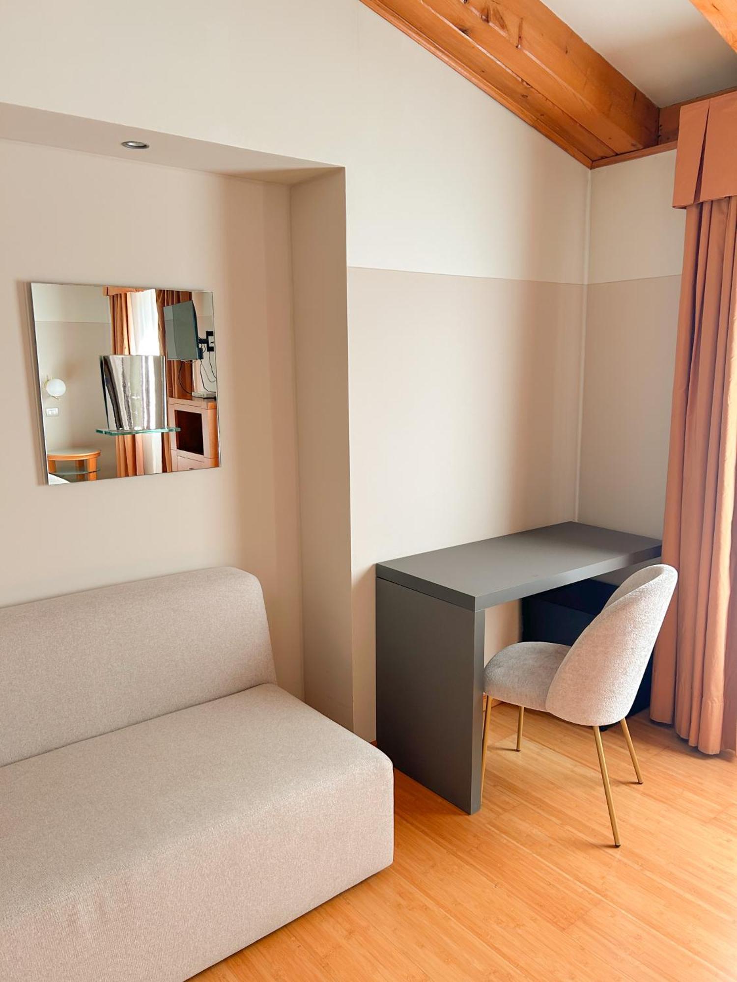 Hotel Della Torre 1850 Ponte San Marco エクステリア 写真